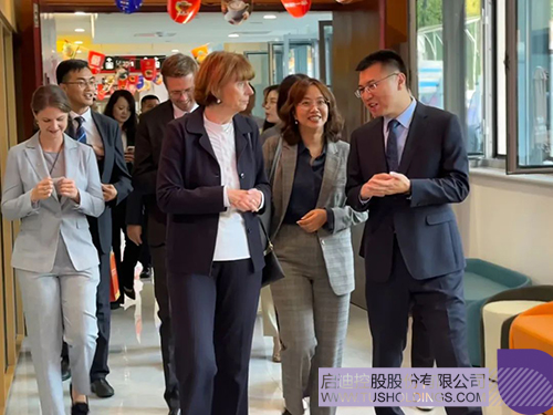 1697073069792863.jpg 1c.jpg